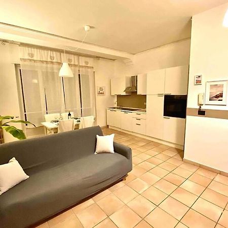 Appartamento Cozy In Super Centro! Asti Dış mekan fotoğraf